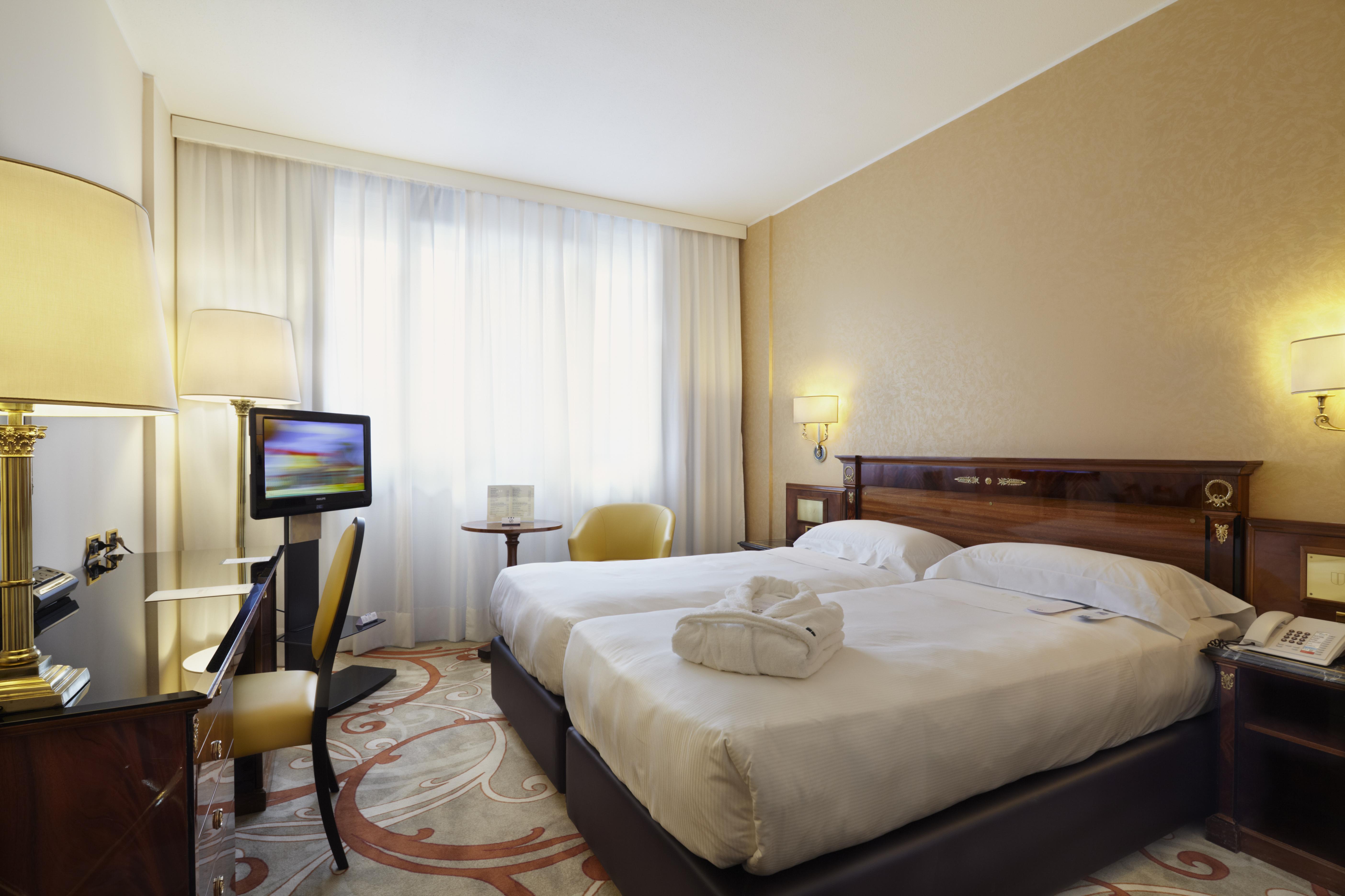 Una Hotels Scandinavia Milano — Fotos 1